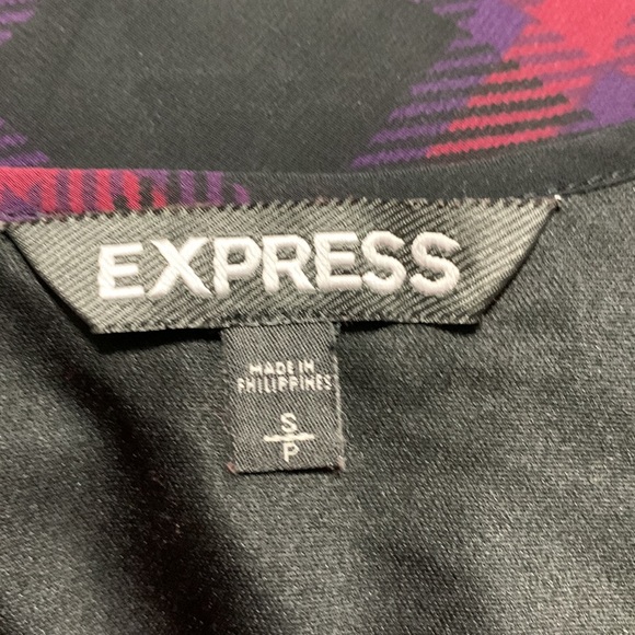 Express dress - Picture 3 of 4